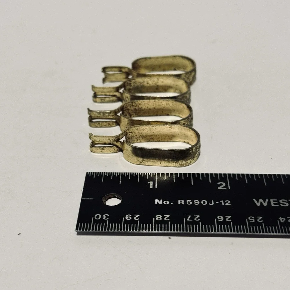 (8) Two Sets of 4 Vintage Oval and‎ Circular Gold Toned Curtain Clips
